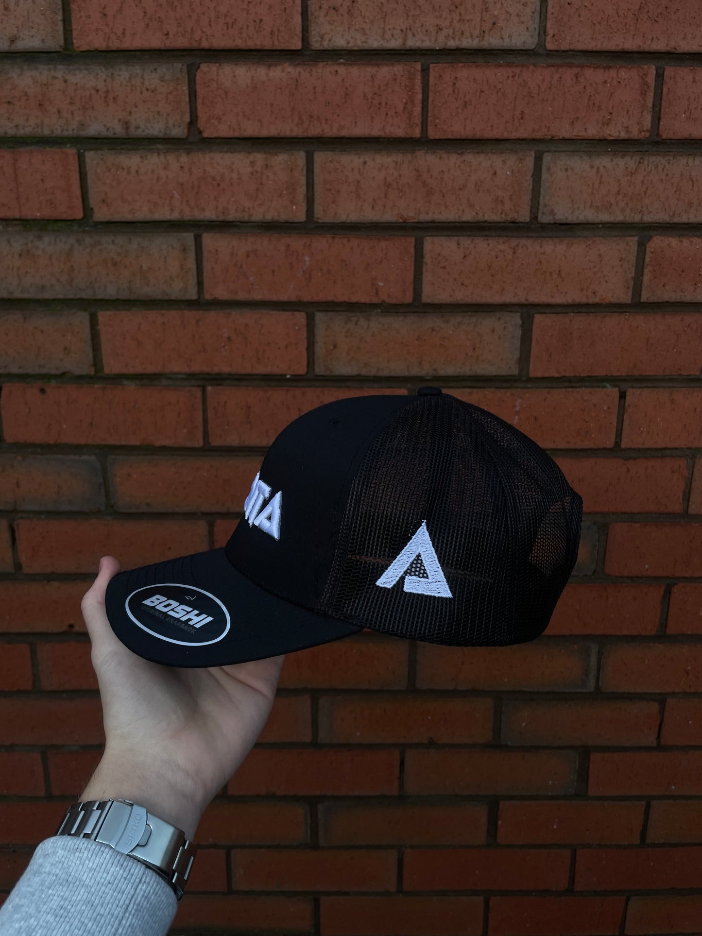 Vanta Cap - Black/White